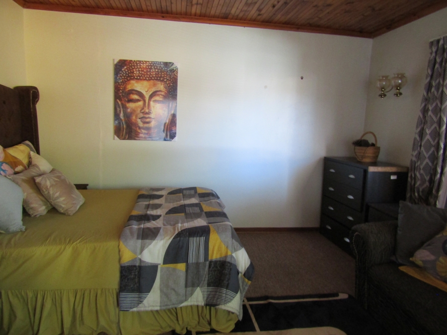 4 Bedroom Property for Sale in Hankey Eastern Cape